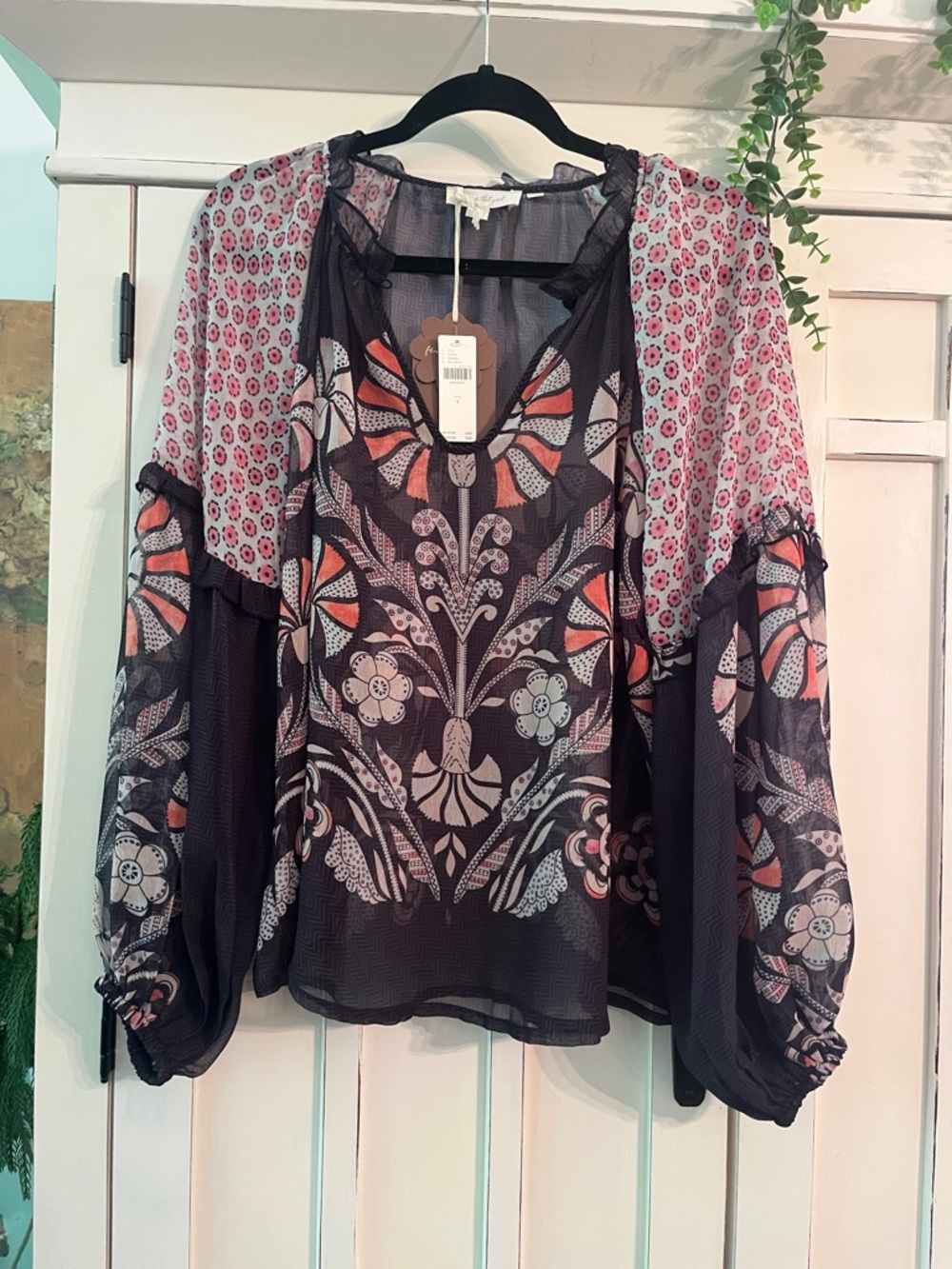 Forever that Girl Raglan Balloon Sleeves Sheer Blouse nwts Small